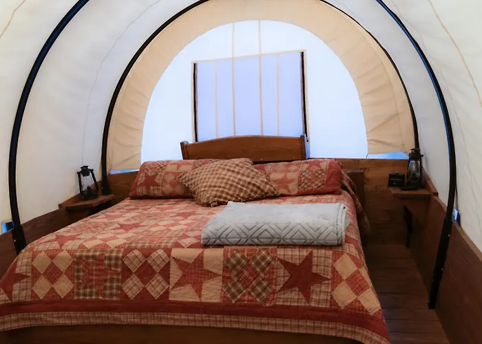 Glamping Wagon - Powell